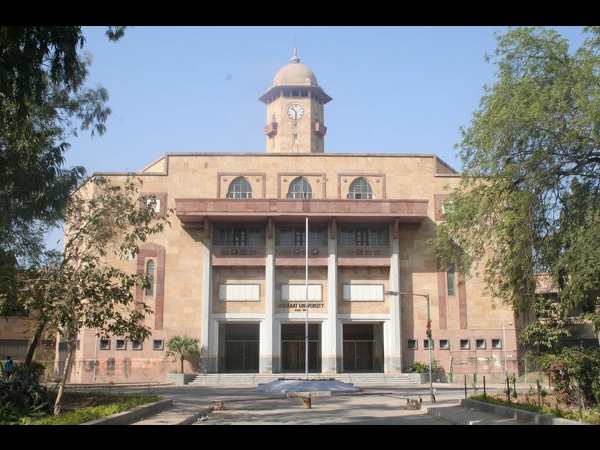 Gujarat University’s Distance Education To Be Closed Down
