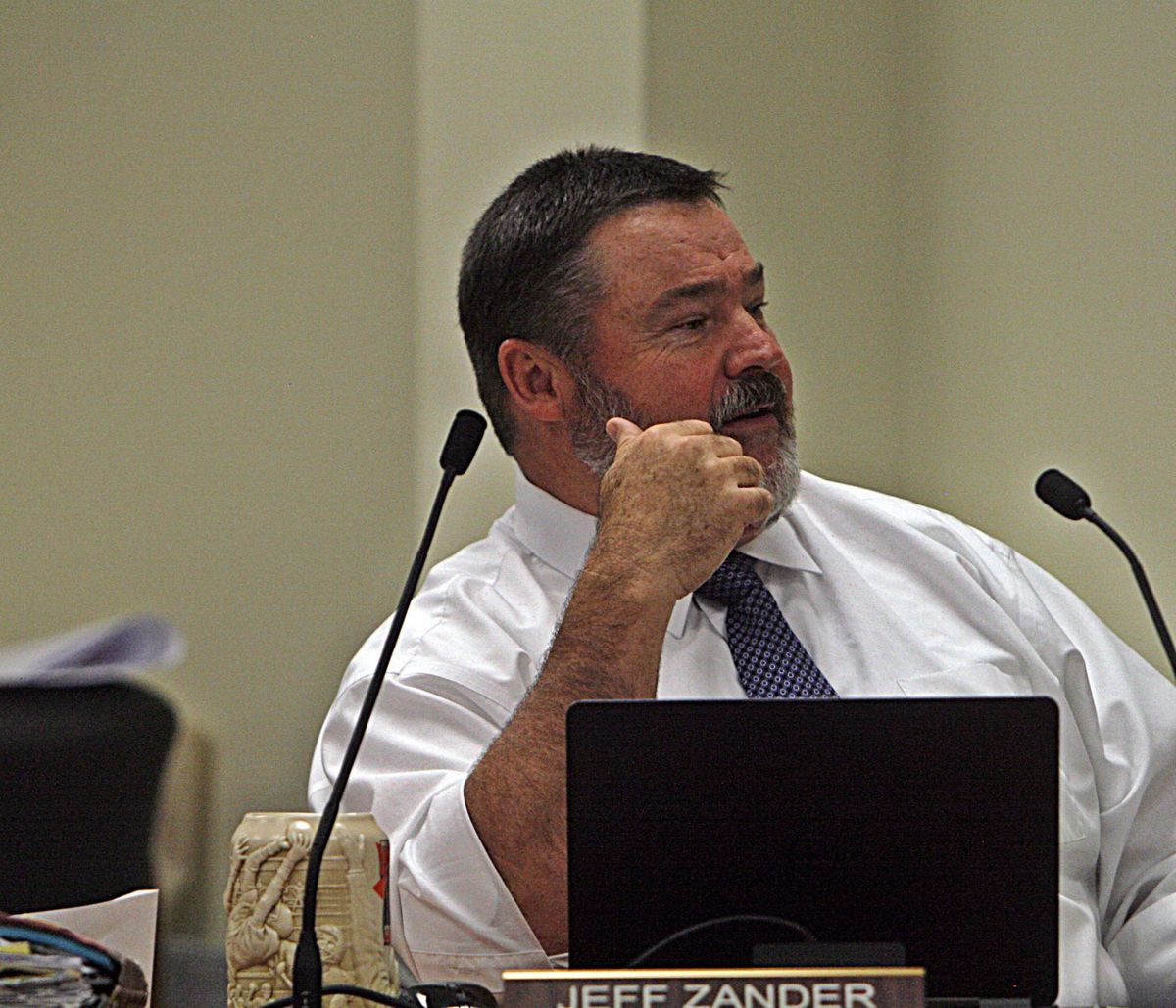 School district to expand distance learning