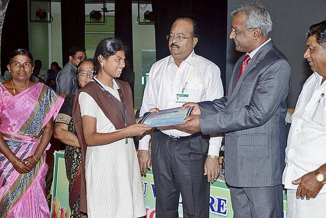 Kongu Welfare Trust disburses scholarship to students