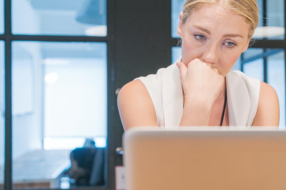 5 Career Decisions That Can Backfire And Crush Your Success
