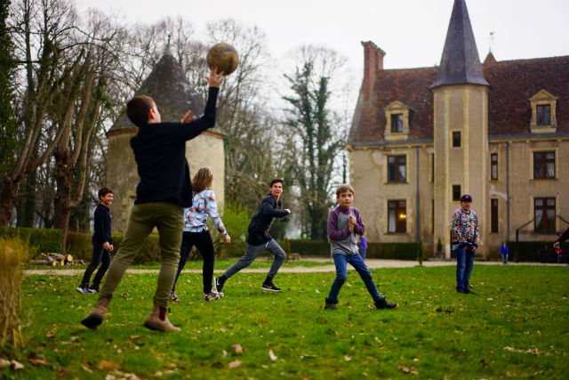 Six reasons expat parents should consider distance learning or boarding school